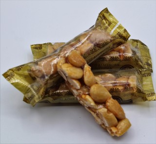 Guirlache de almendras.